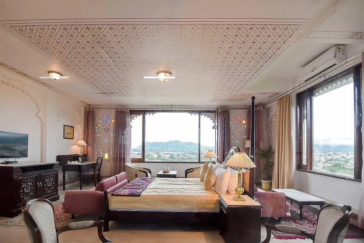 Hotel Raj Kuber Udajpur 4*,